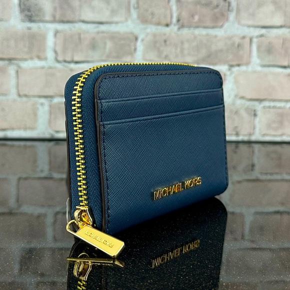 MICHAEL KORS JET SET TRAVEL LEATHER MEDIUM ZIP AROUND CARD CASE WALLET BAG $188 - Picture 2 of 5